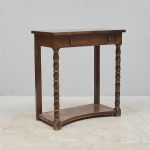 633577 Console table